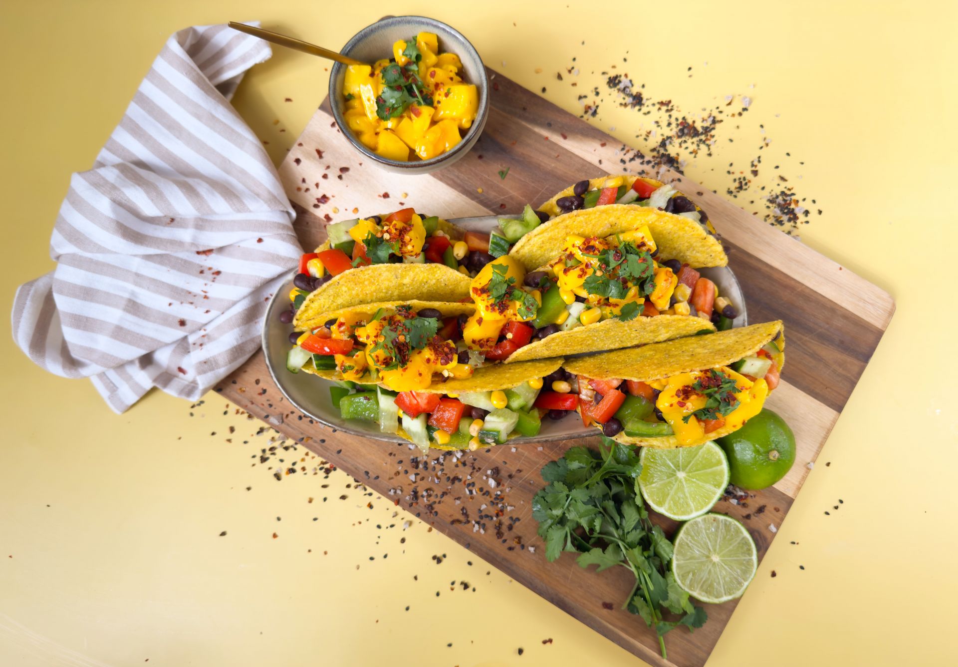 Tacos mit Limetten-Salsa-Dip