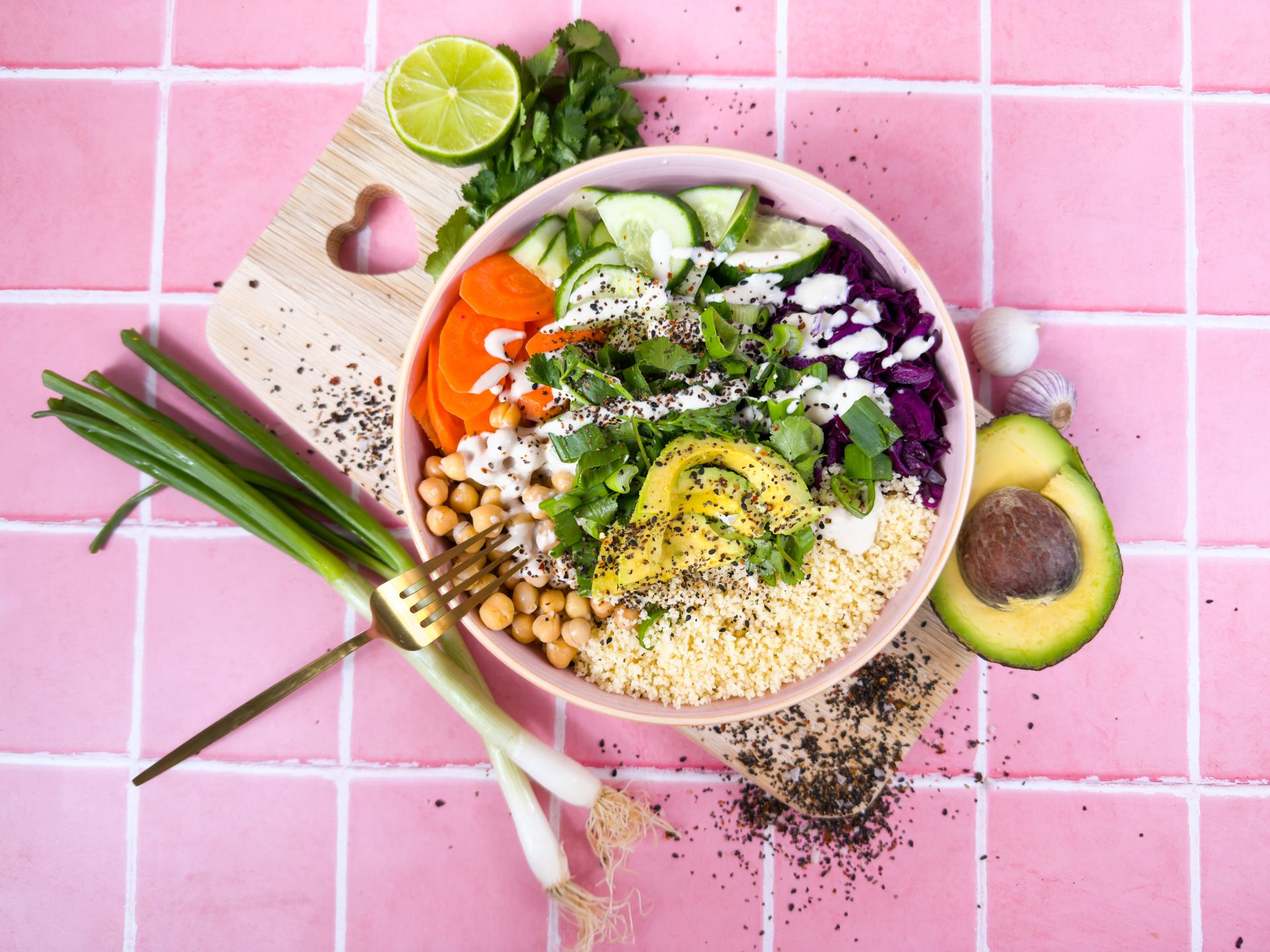 Kichererbsen Bowl mit Limetten Tahini