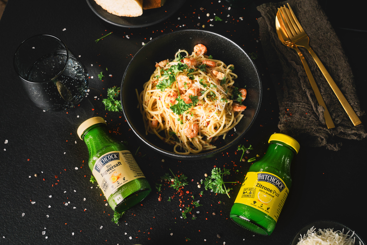 Spaghetti Scampi mit Baguette