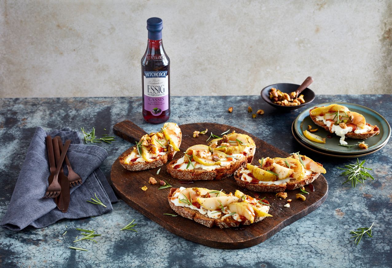 Ziegenkäse Crostini mit Cassis-Balsam