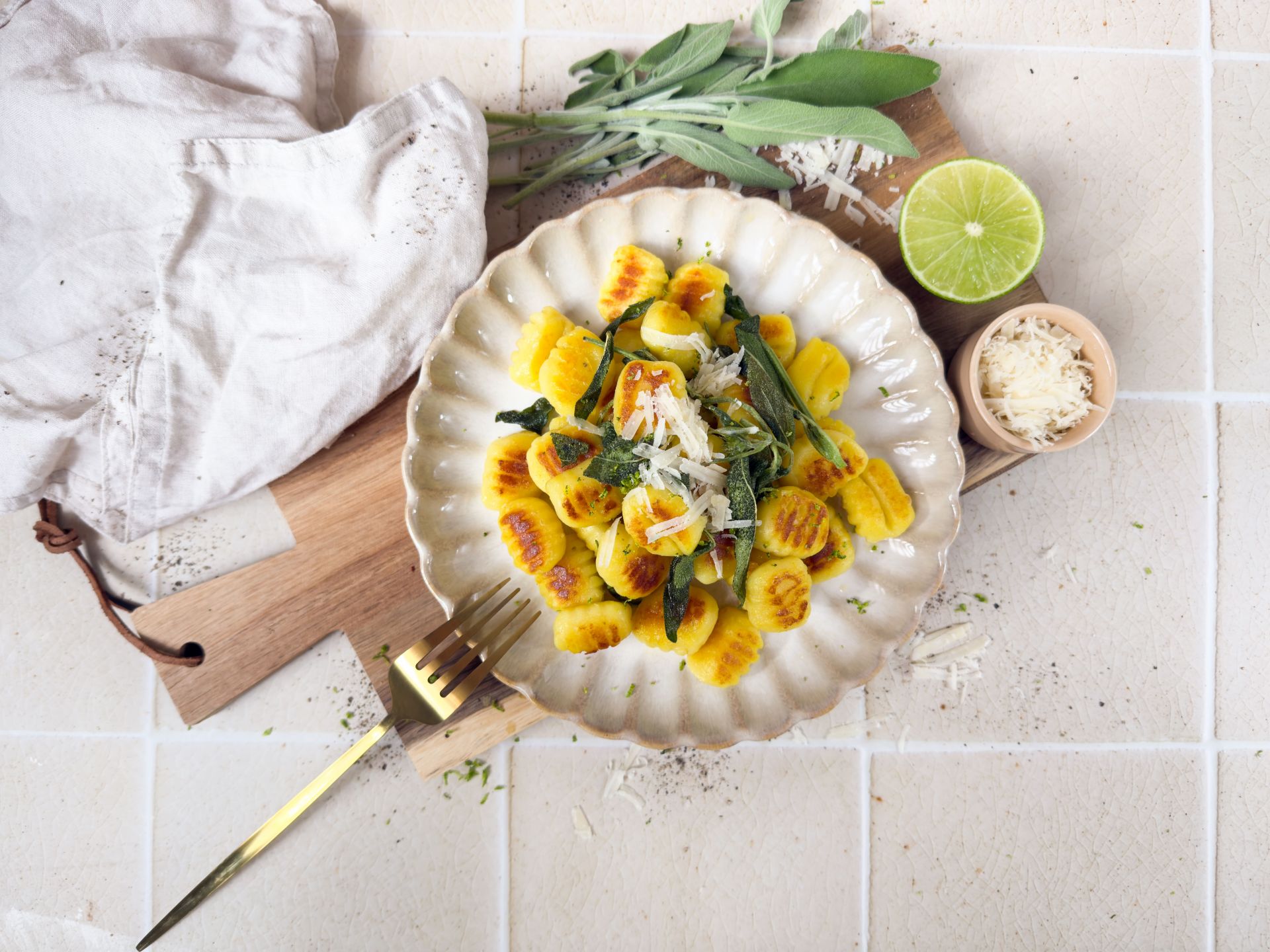 Kartoffel-Gnocchi mit Limetten-Salbei-Butter