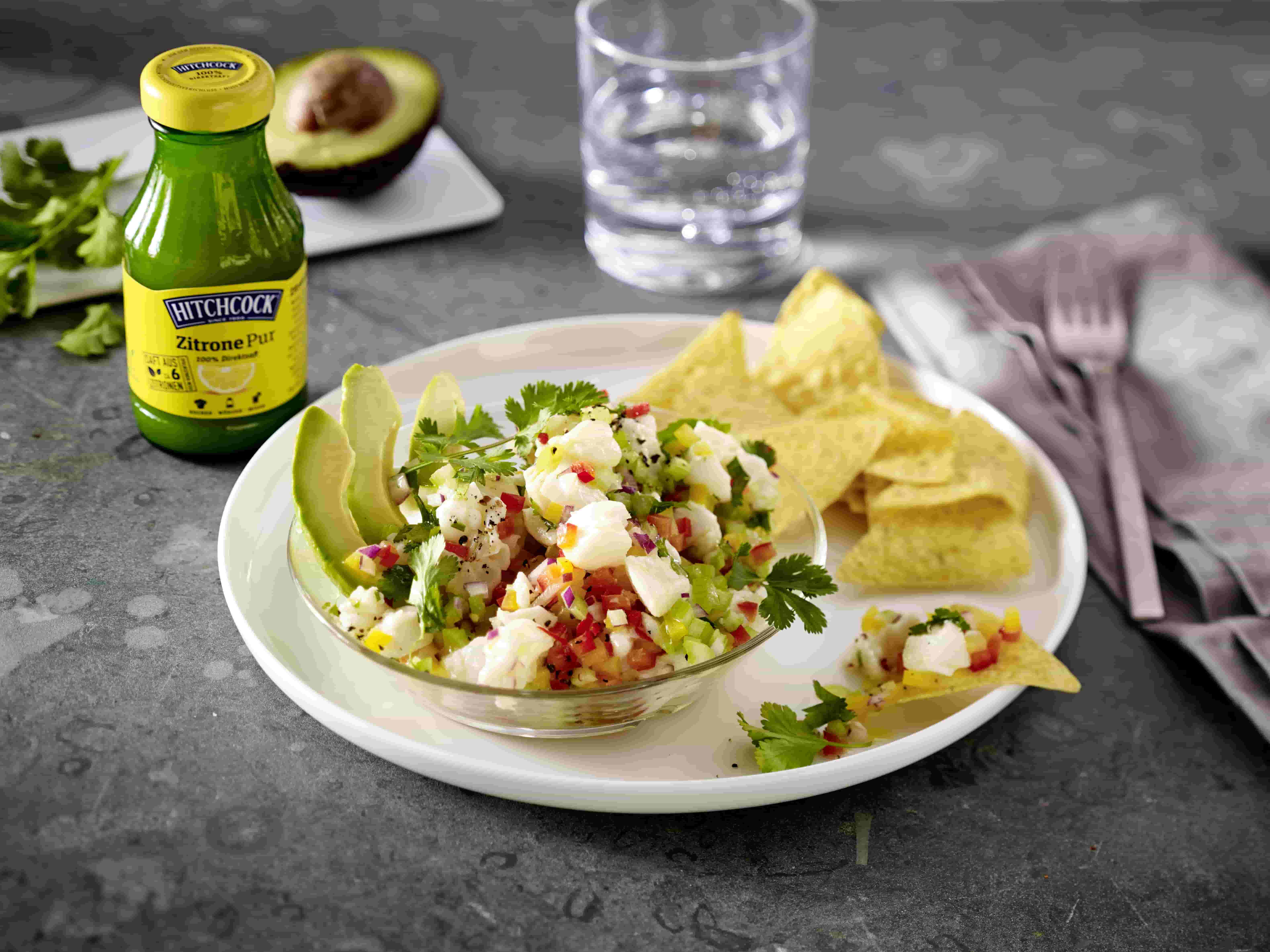 Kabeljau-Ceviche mit knackigem Gemüse und Avocado 